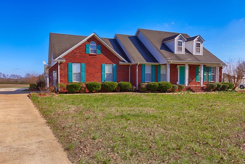 29216 Mims St, Ardmore, AL 35739