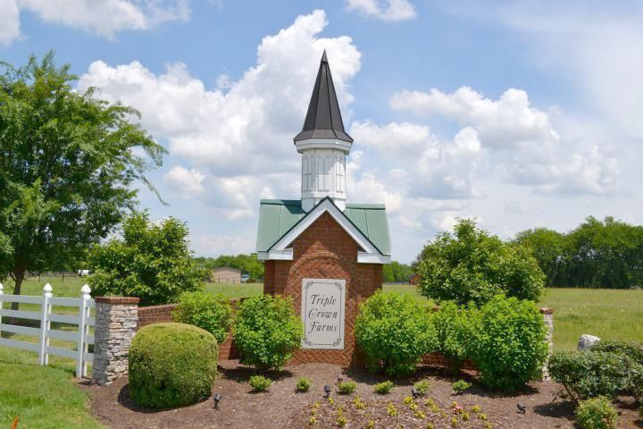 115 Triple Crown Dr, Murfreesboro, TN 37127