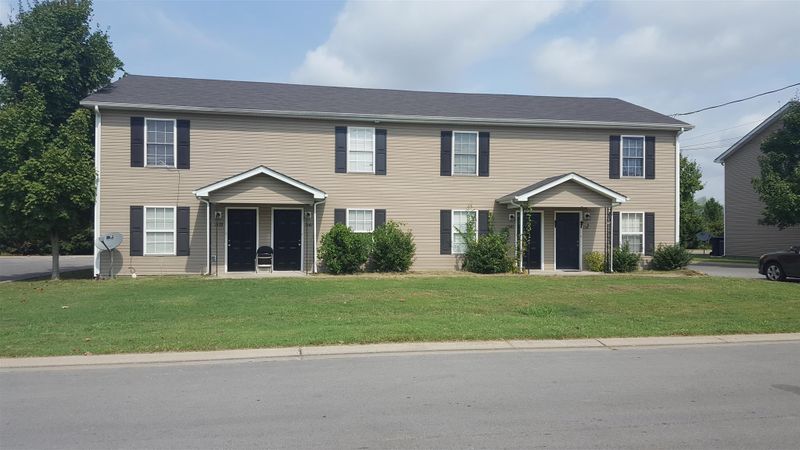 1329 Benley St, Murfreesboro, TN 37130