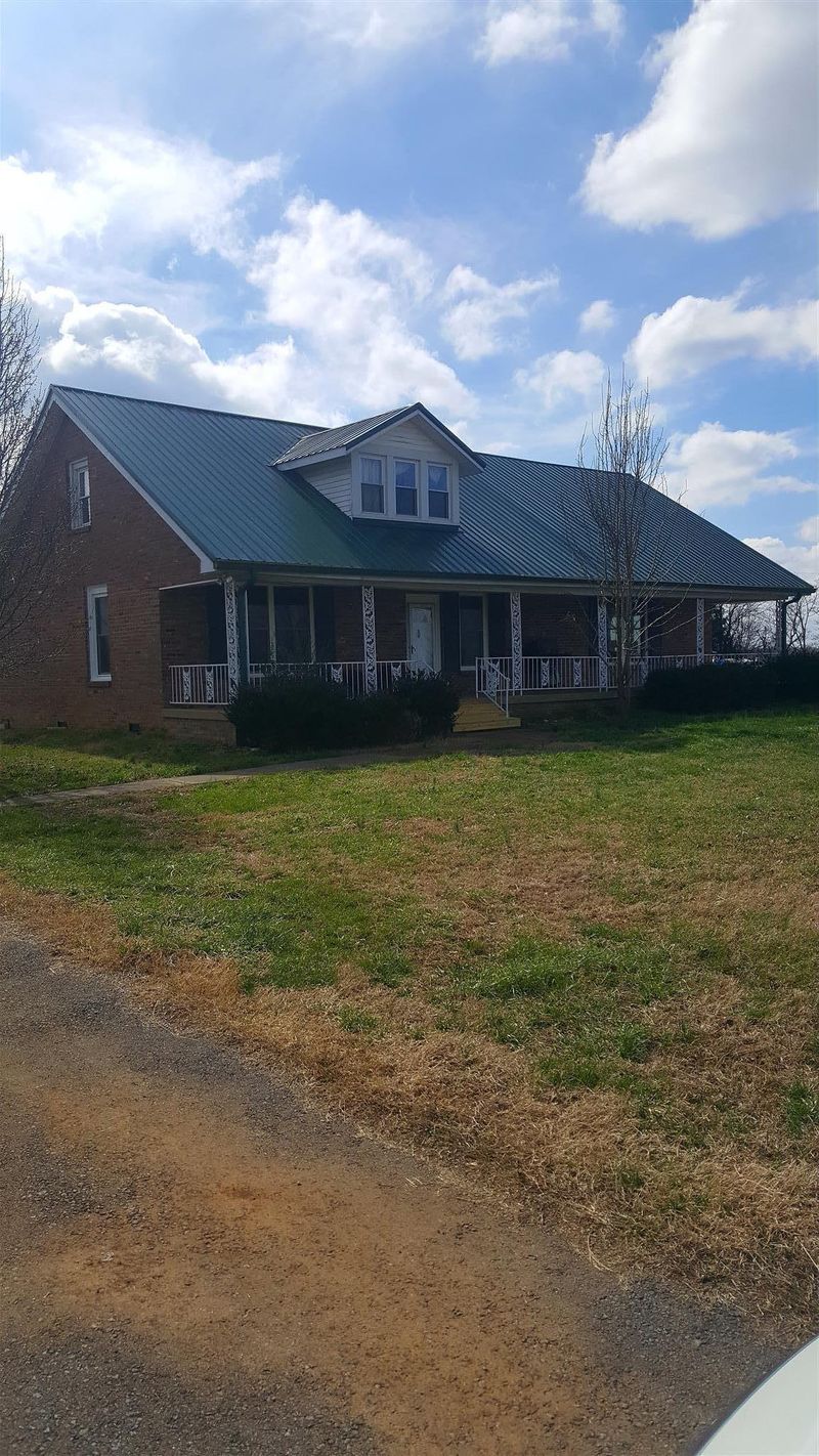 4127 Sandy Springs Rd, Springfield, TN 37172
