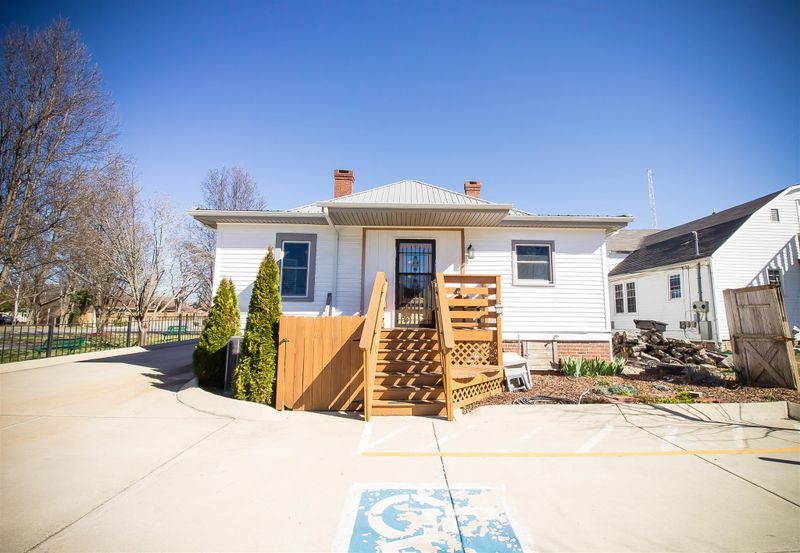 495 N Walnut St, Murfreesboro, TN 37130