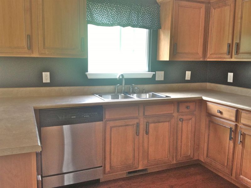 982 Acadia Ct, Gallatin, TN 37066
