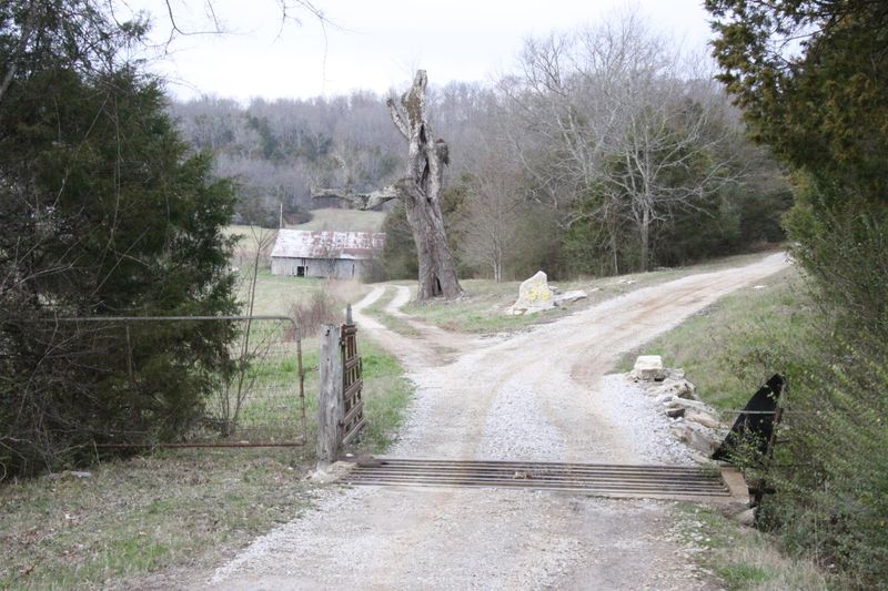 1311 Iron Bridge Rd, Columbia, TN 38401