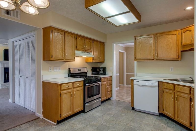 2315 Surrey Ln, Franklin, TN 37067