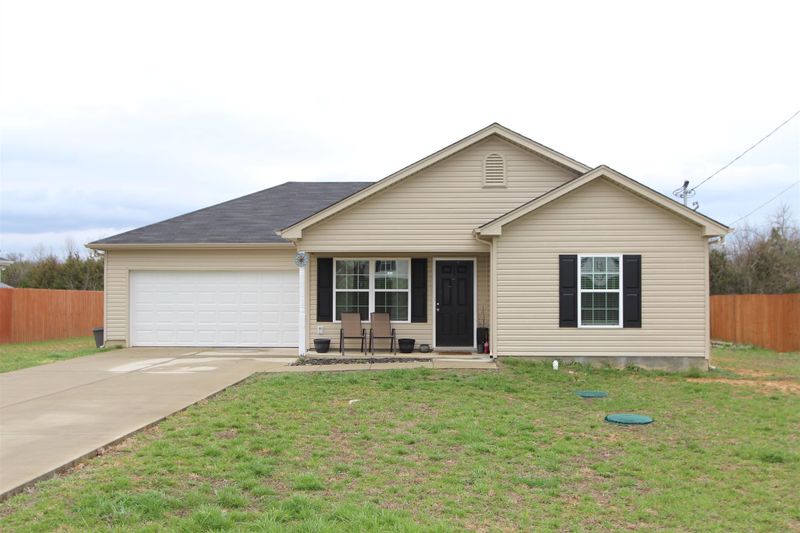 1317 Bairdscorner Dr, Murfreesboro, TN 37130