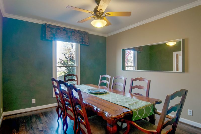 665 Pembroake Ln, Franklin, TN 37064