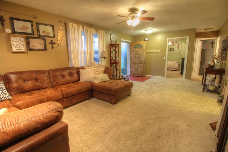6429 Kari Dr, Murfreesboro, TN 37129