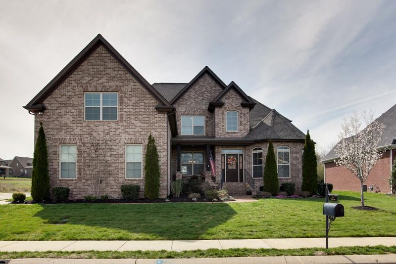 2025 Brisbane Dr, Spring Hill, TN 37174