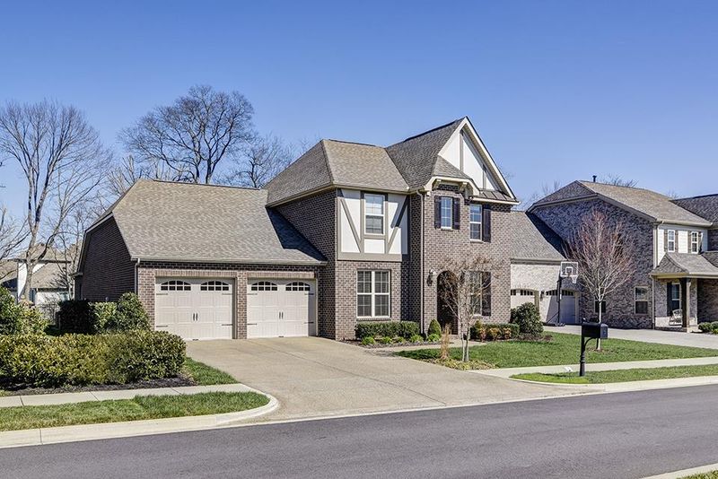 1028 Baxter Ln, Gallatin, TN 37066