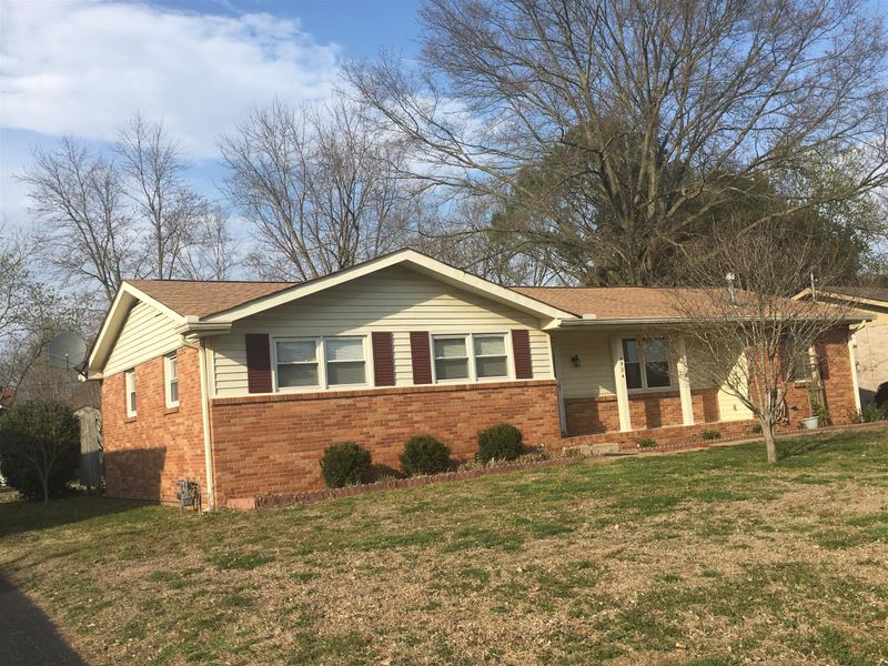 4924 Rainer Dr, Old Hickory, TN 37138