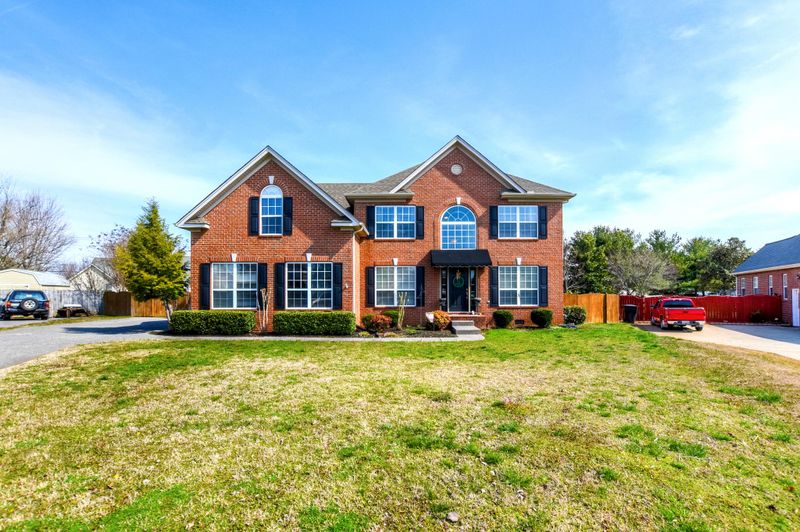 1703 Benjamin Dr, Murfreesboro, TN 37127