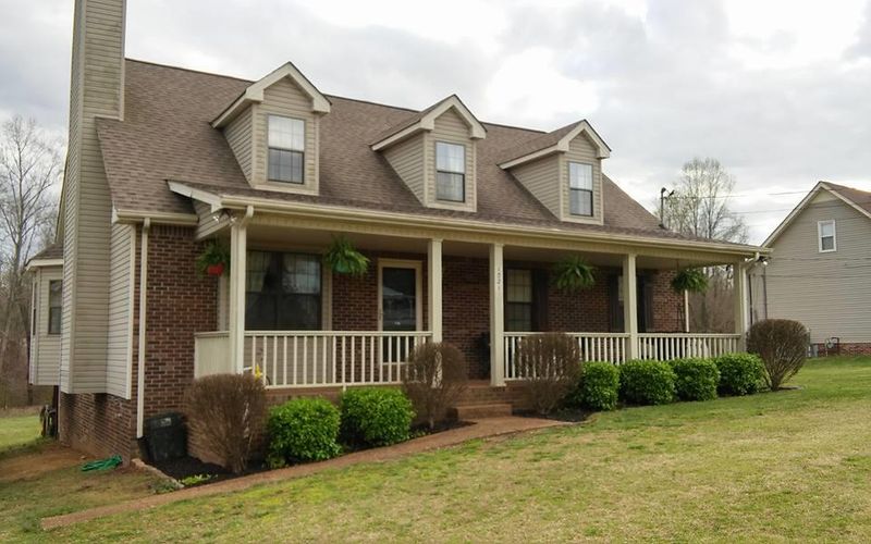 1021 Mulberry St, Burns, TN 37029
