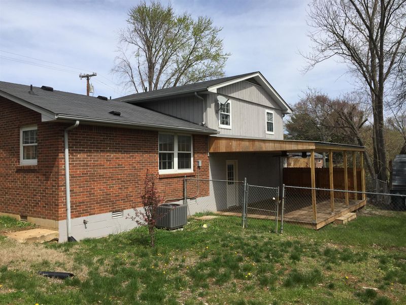 127 Rader Dr, Antioch, TN 37013