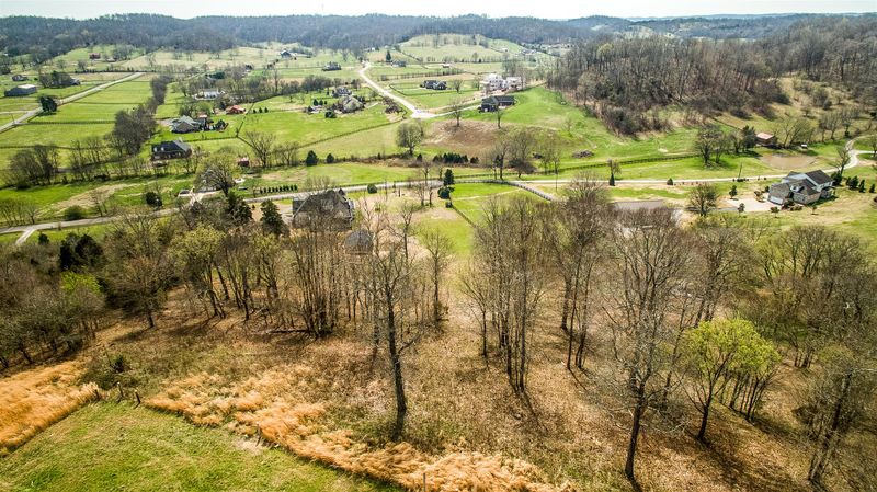 1747 Springwater Ln, Thompsons Station, TN 37179