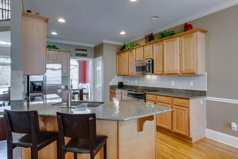 285 Stonehaven Cir, Franklin, TN 37064