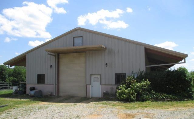 1933C Chicken Rd, Lebanon, TN 37090