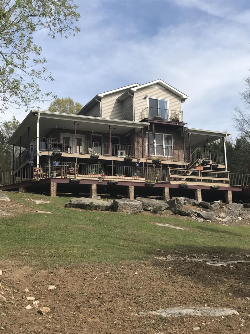 352 Sullivan Bend Rd, Elmwood, TN 38560