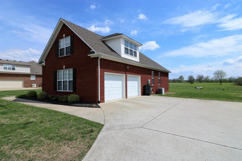 937 Harmony Way, Columbia, TN 38401