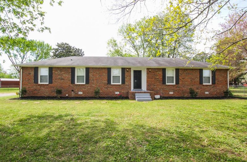 6019 Adams Dr, Murfreesboro, TN 37129