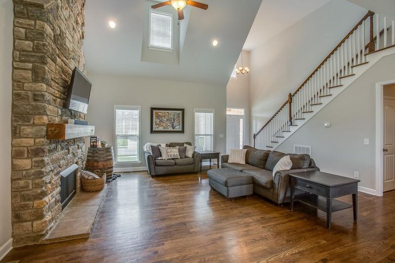 3047 Foust Dr, Spring Hill, TN 37174