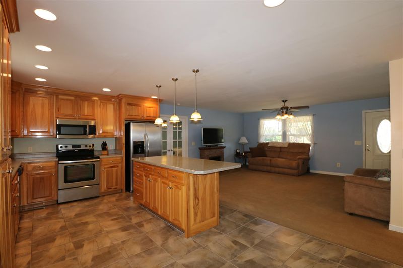1343 Poplar Ridge Rd, Chapmansboro, TN 37035