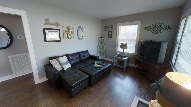 1618 Hilldale Dr, Murfreesboro, TN 37129