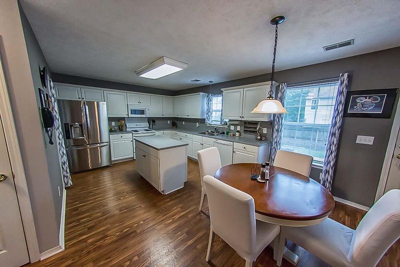 7303 Hidden Lake Cir, Fairview, TN 37062