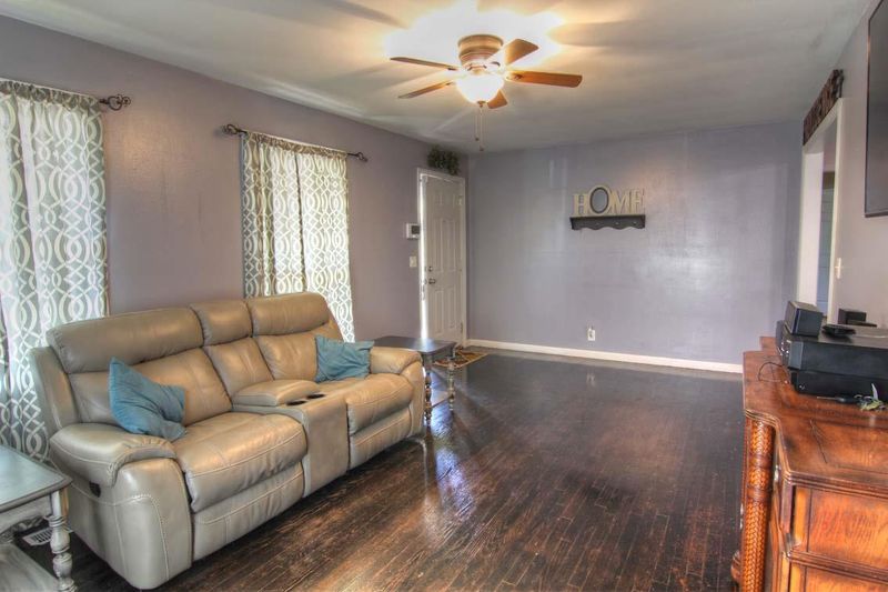 819 S Baird Ln, Murfreesboro, TN 37129