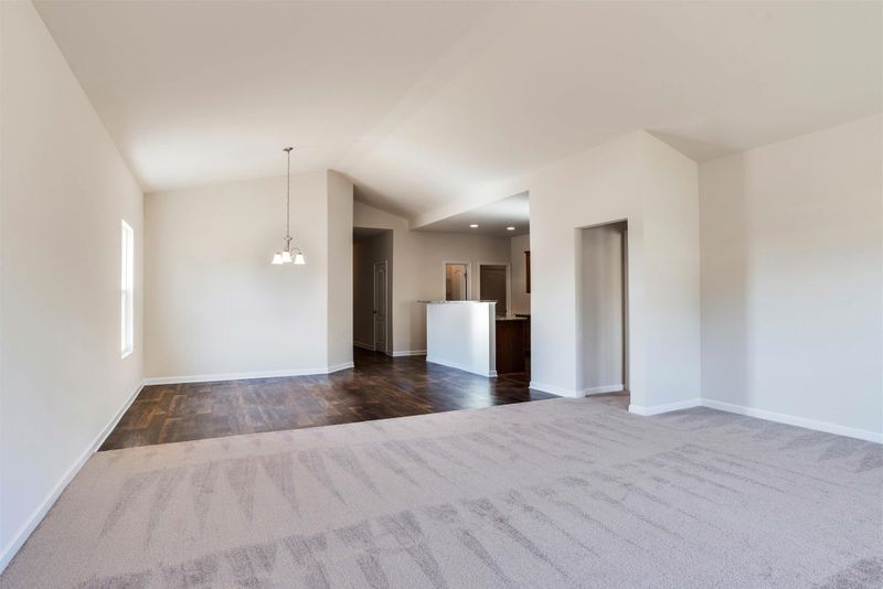 2217 Mason Bee Dr, Columbia, TN 38401