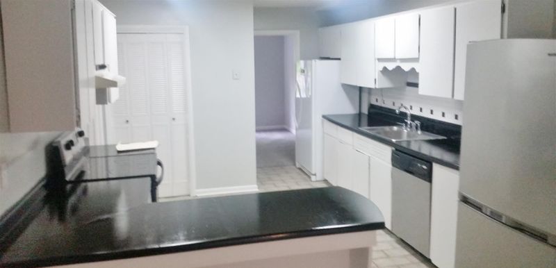 424 Raintree Pl #424, Hermitage, TN 37076