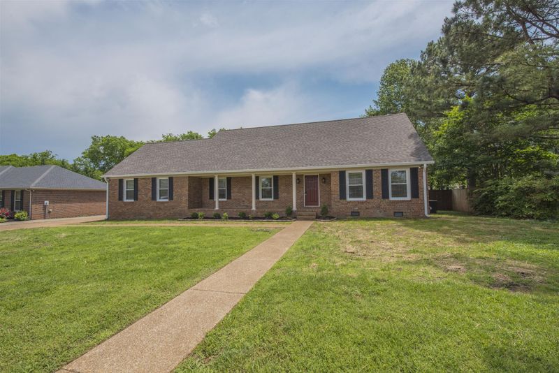 2806 Regeny Park Dr, Murfreesboro, TN 37129