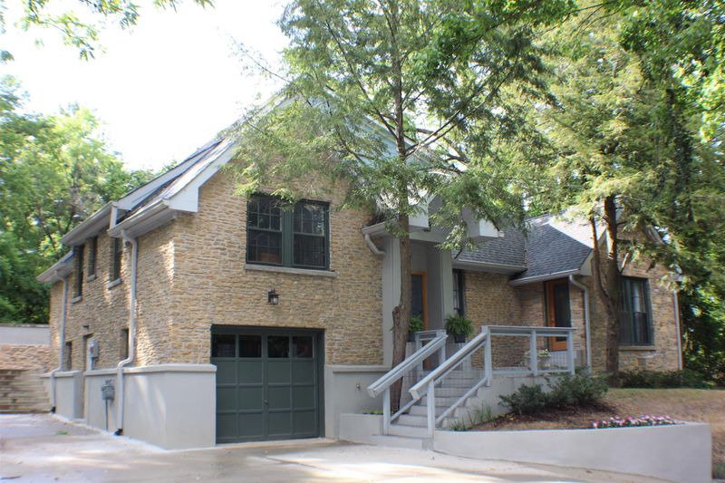 820 Sutton Hill Rd, Nashville, TN 37204