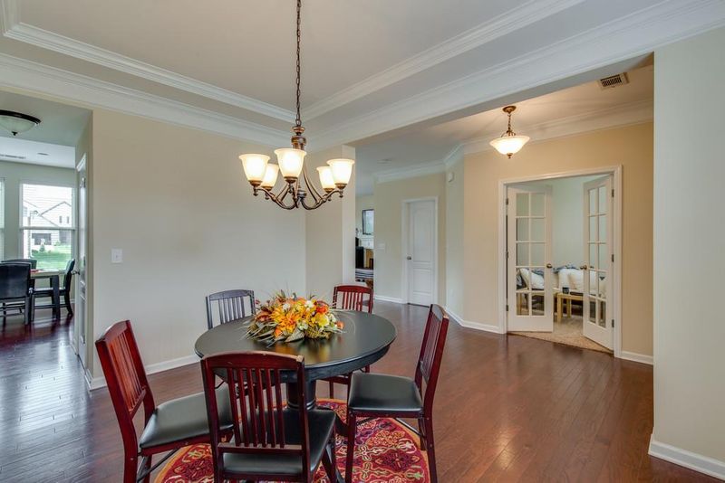 1207 Stockwell Dr, Murfreesboro, TN 37128