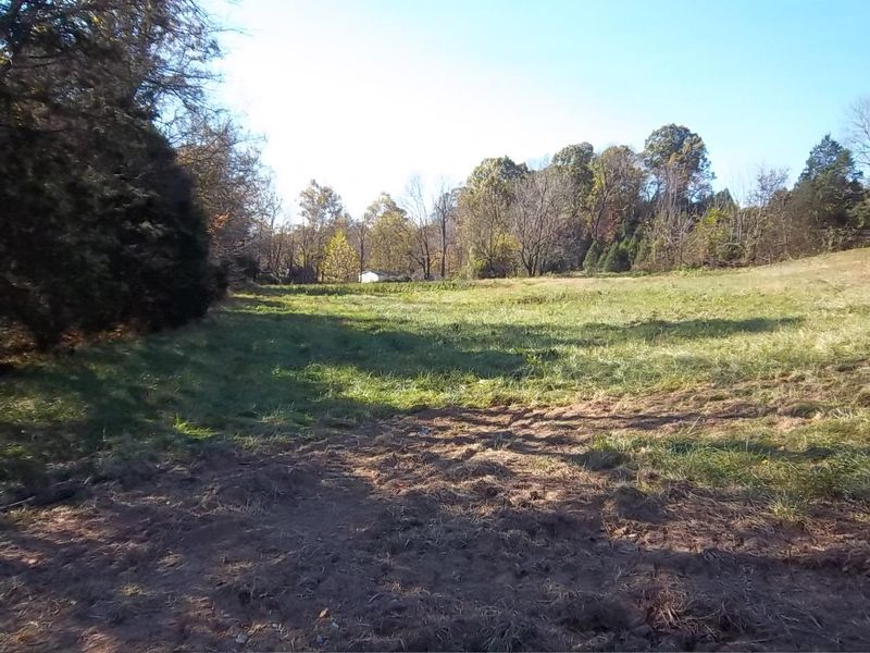 1 Abednego Rd, Greenbrier, TN 37073