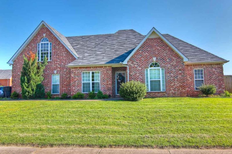 212 Titans Cir, Murfreesboro, TN 37127