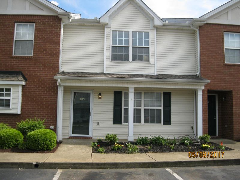 305 Arapaho Dr, Murfreesboro, TN 37128