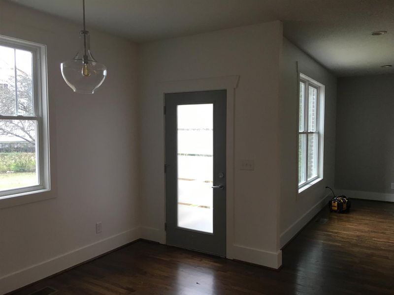 895 Strouse Ave, Nashville, TN 37206