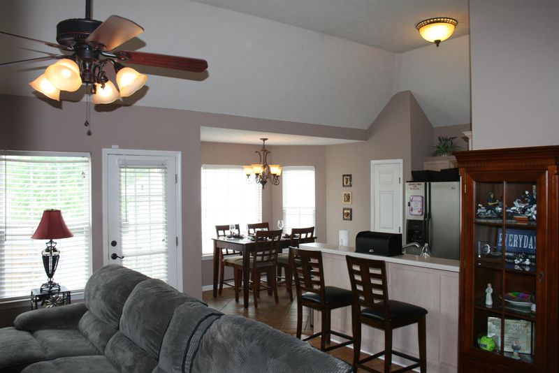 277 Iris Dr, Hendersonville, TN 37075