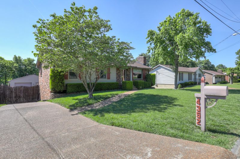 4352 Baton Rouge Dr, Hermitage, TN 37076