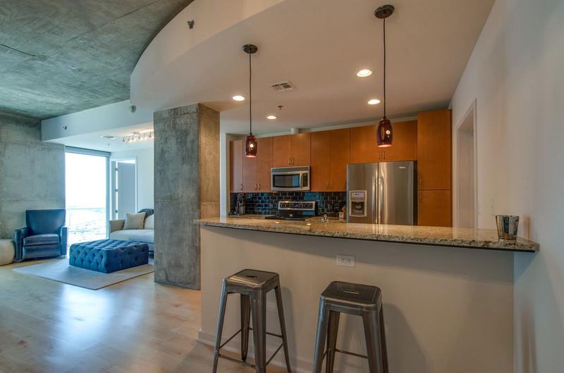 301 Demonbreun St Unit 1810, Nashville, TN 37201