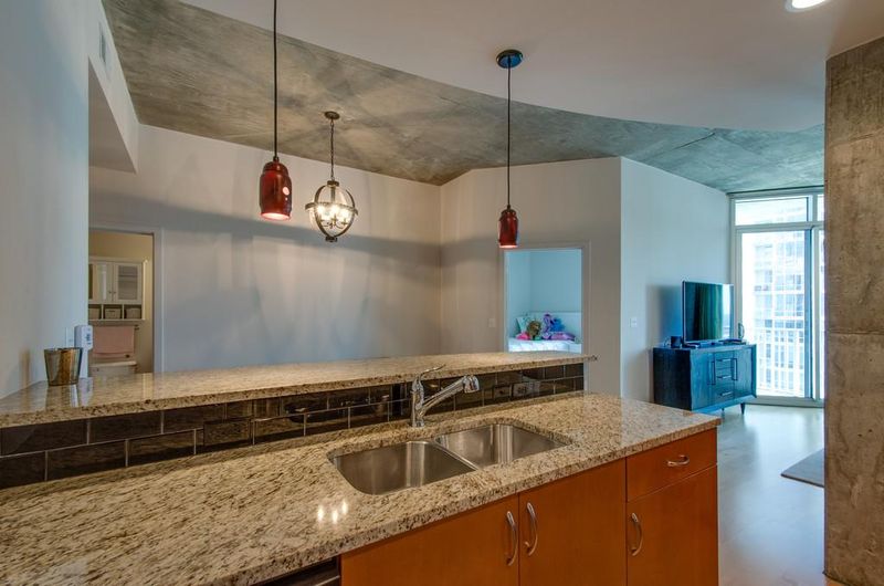 301 Demonbreun St Unit 1810, Nashville, TN 37201
