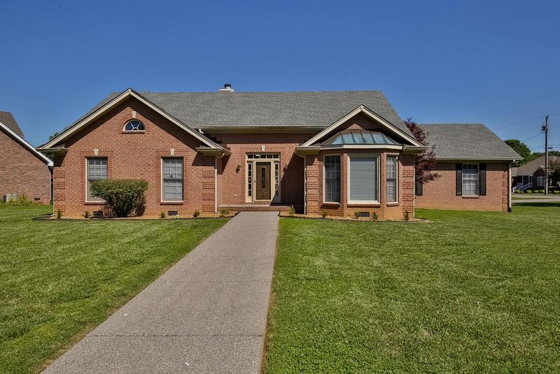 309 Covington Bnd, White House, TN 37188