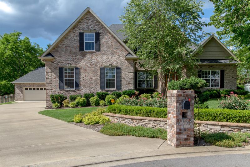 1906 Higgins Ln, Murfreesboro, TN 37130