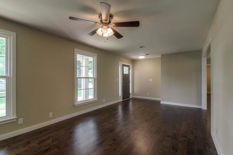 626 Albany Dr, Hermitage, TN 37076