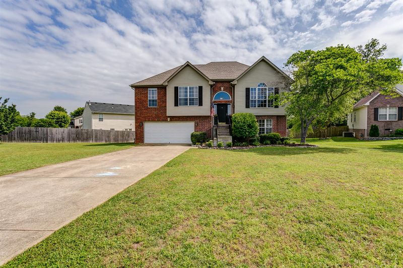 1962 Portway Rd, Spring Hill, TN 37174