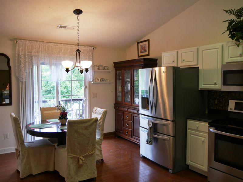 638 Belgium Dr, Hermitage, TN 37076