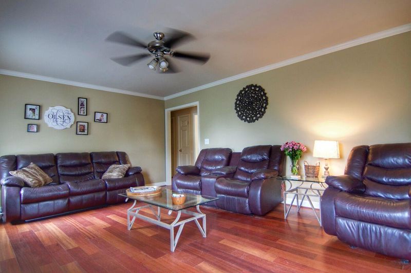 2233 Dewey Dr, Spring Hill, TN 37174