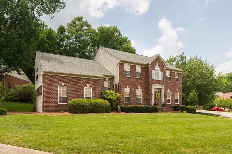 601 Treeline Ct, Nashville, TN 37221