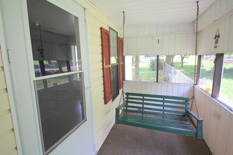 1016 17th Ave E, Springfield, TN 37172