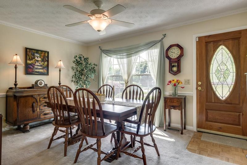 2138 Dearborn Dr, Nashville, TN 37214